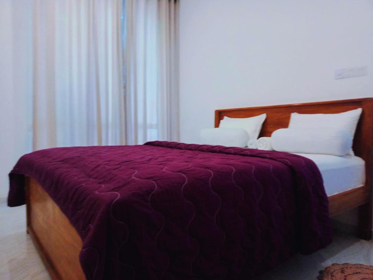 Blue Whales Hotel ฮิกคาดูวา ภายนอก รูปภาพ