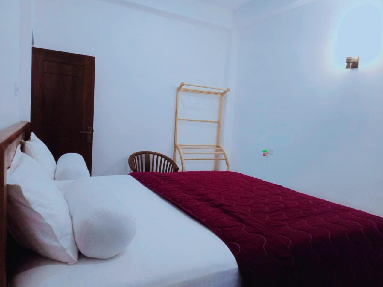Blue Whales Hotel ฮิกคาดูวา ภายนอก รูปภาพ
