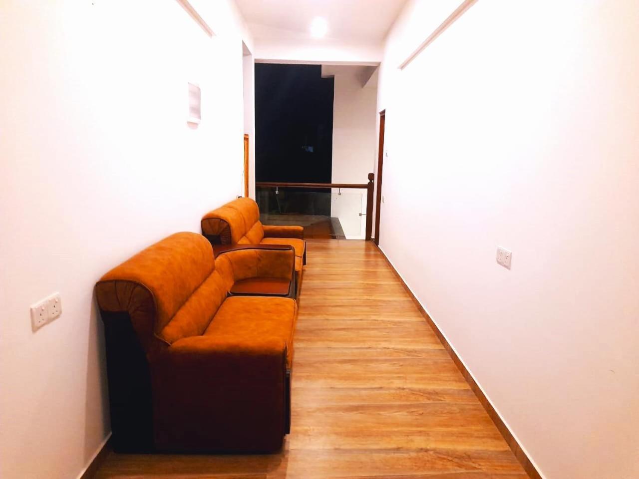 Blue Whales Hotel ฮิกคาดูวา ภายนอก รูปภาพ