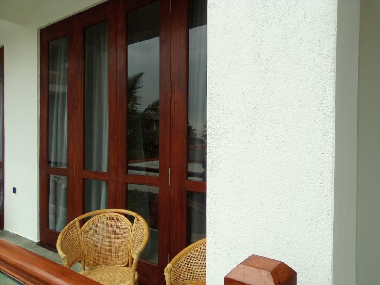 Blue Whales Hotel ฮิกคาดูวา ภายนอก รูปภาพ