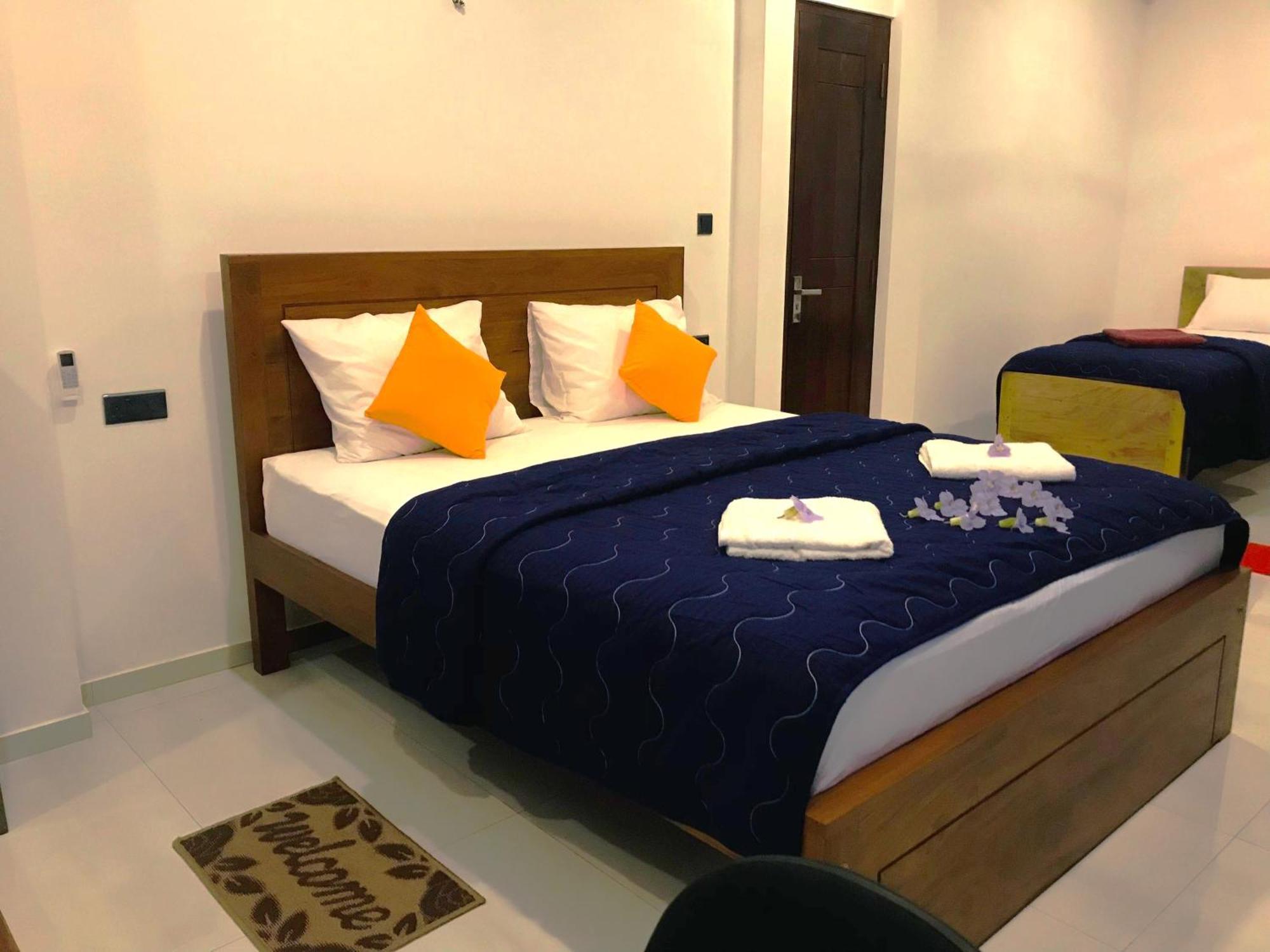 Blue Whales Hotel ฮิกคาดูวา ภายนอก รูปภาพ